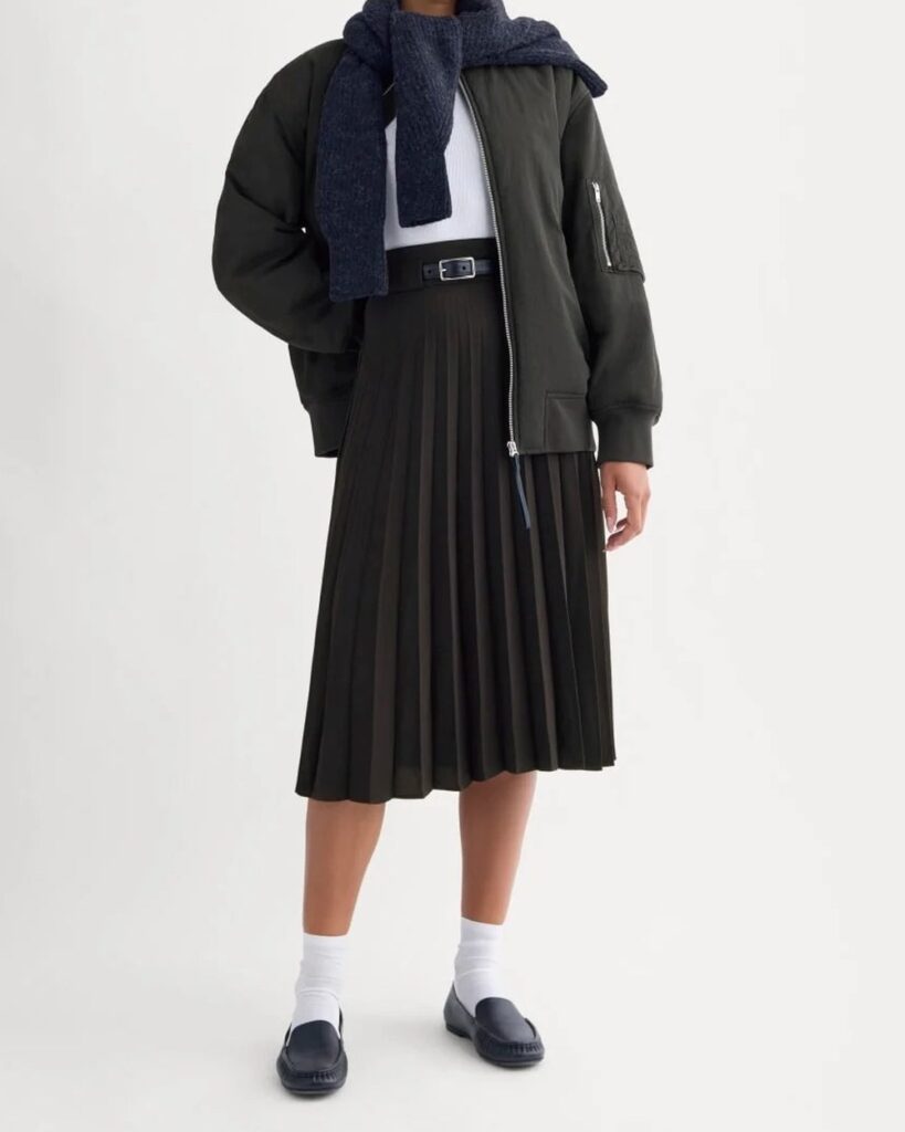 Everlane Pleated Crepe Midi Skirt in Black