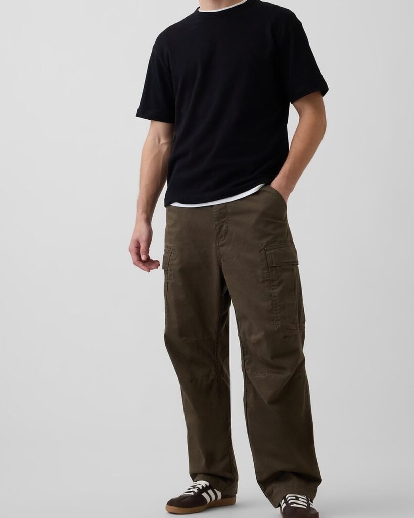 Gap Relaxed Cargo Pants in Canyon brown