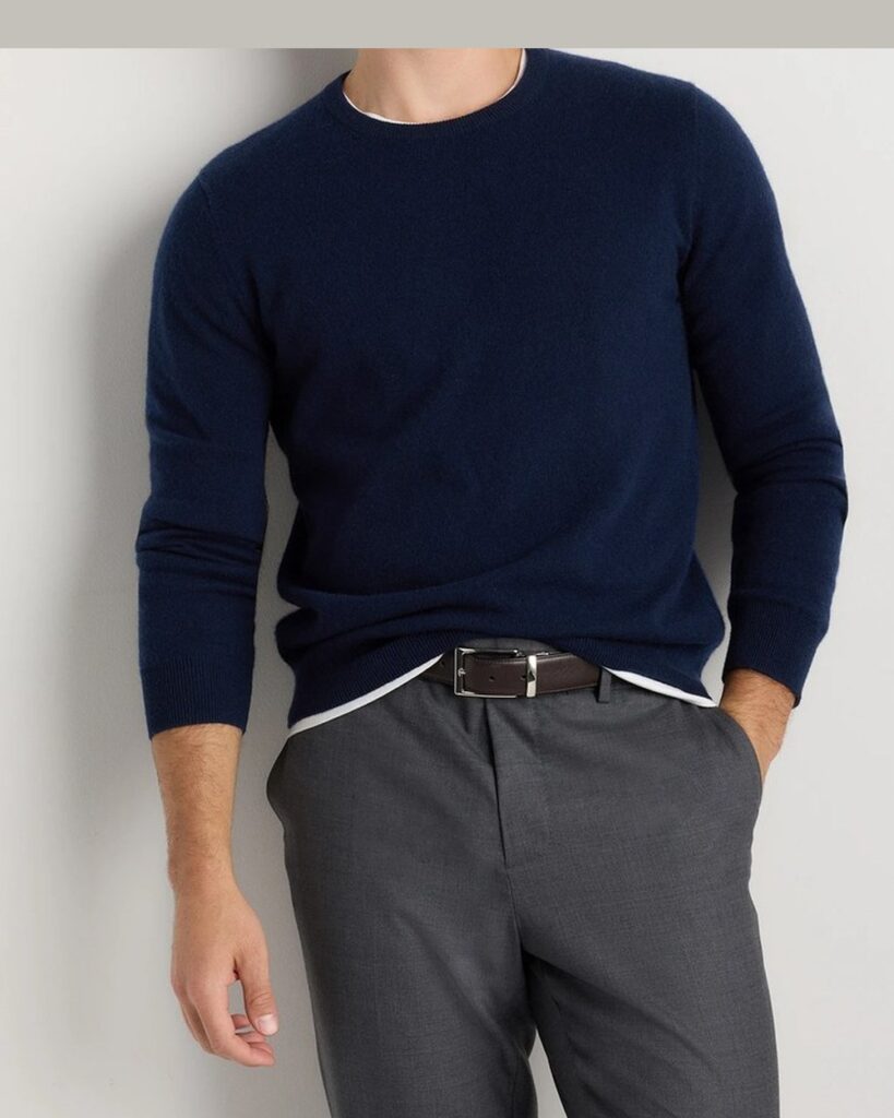 Quince Mongolian Cashmere Crewneck Sweater in True Navy